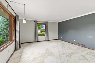 610 Baker Ave, Lasalle, IL 61301 - Photo 6