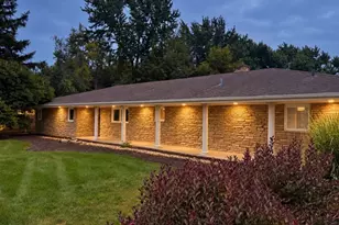 22W689 Elmwood Dr, Glen Ellyn, IL 60137 - Photo 1