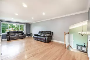 1810 71st St, Darien, IL 60561 - Photo 6
