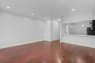 1187 Regency Dr, Schaumburg, IL 60193 - Photo 2