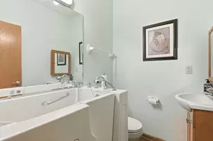 1140 Crystal Ave, Downers Grove, IL 60516 - Photo 10