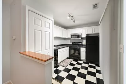 59 Gant Circle #G, Streamwood, IL 60107 - Photo 2