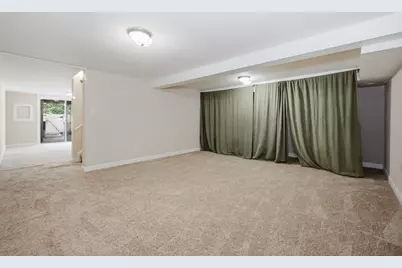 2038 Farnham Court, Schaumburg, IL 60194 - Photo 10