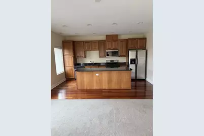 6961 Vine Street #301, Indian Head Park, IL 60525 - Photo 4