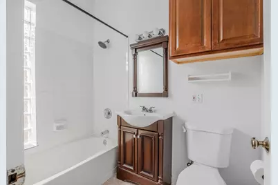 1470 W Huron Street #3F, Chicago, IL 60642 - Photo 6