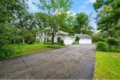 2690 Crestwood Lane, Riverwoods, IL 60015 - Photo 2