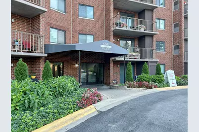 1 Bloomingdale Place #404, Bloomingdale, IL 60108 - Photo 1