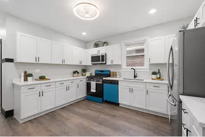 8418 S Essex Avenue, Chicago, IL 60617 - Photo 10