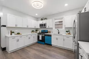 8418 S Essex Ave, Chicago, IL 60617 - Photo 10