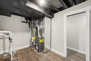 8418 S Essex Ave, Chicago, IL 60617 - Photo 34