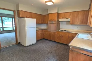 205 E Pleasant Ave, Sandwich, IL 60548 - Photo 6