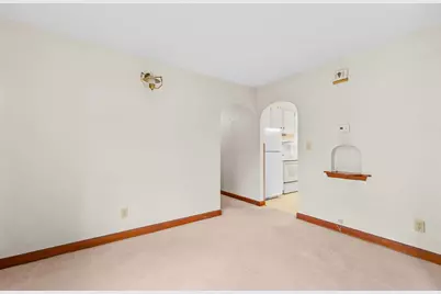 915 W Lincoln Avenue, Belvidere, IL 61008 - Photo 6