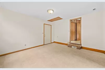 915 W Lincoln Avenue, Belvidere, IL 61008 - Photo 18