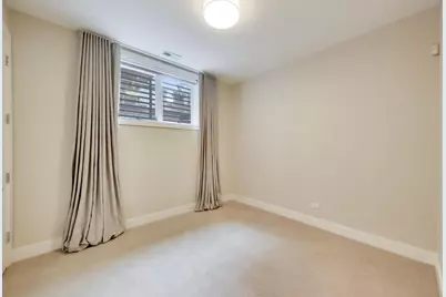 2908 N Burling Street #1, Chicago, IL 60657 - Photo 32