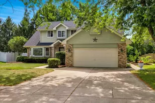 228 Whitetail Crossing, Oswego, IL 60543 - Photo 2