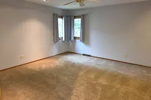 5811 Elaine Dr, Rockford, IL 61108 - Photo 12