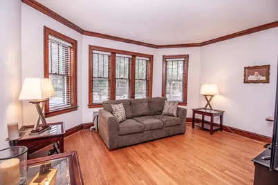 5425 N Linder Avenue, Chicago, IL 60630 - Photo 2