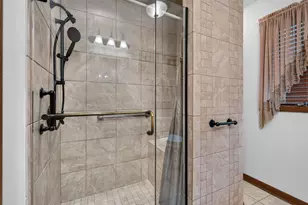 304 E Irving Park Rd, Roselle, IL 60172 - Photo 22