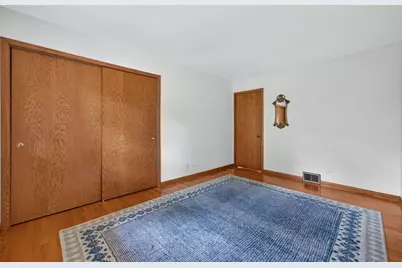 304 E Irving Park Road, Roselle, IL 60172 - Photo 28