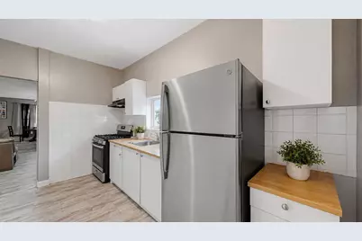 221 N Hickory Street, Joliet, IL 60435 - Photo 14
