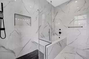 23 N Green St, Chicago, IL 60607 - Photo 12
