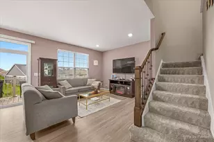 586 Cimmaron Cir, Crystal Lake, IL 60012 - Photo 14