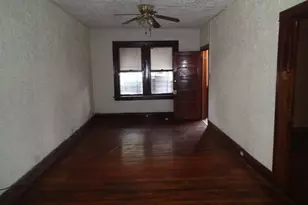 923 N Kedvale Ave, Chicago, IL 60651 - Photo 2