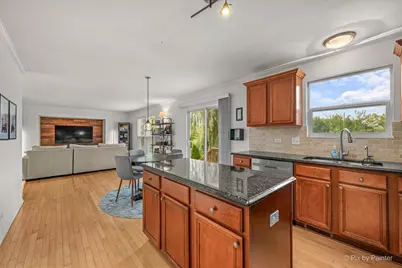 712 Brighton Circle, Port Barrington, IL 60010 - Photo 8