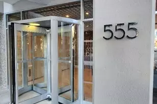 555 W Cornelia Ave, Chicago, IL 60657 - Photo 2