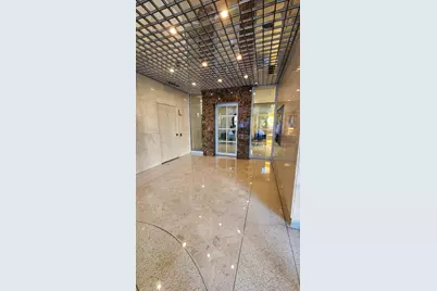 555 W Cornelia Avenue #1301, Chicago, IL 60657 - Photo 4