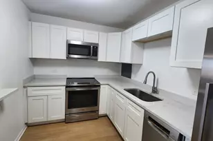 555 W Cornelia Ave, Chicago, IL 60657 - Photo 14