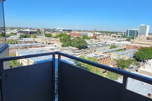 555 W Cornelia Ave, Chicago, IL 60657 - Photo 26