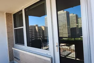 555 W Cornelia Ave, Chicago, IL 60657 - Photo 24