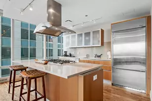 340 E Randolph St, Chicago, IL 60601 - Photo 8