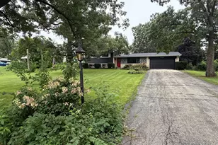 12838 Artesian St, Lemont, IL 60439 - Photo 2