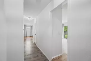 912 Frank Dr, Champaign, IL 61821 - Photo 6