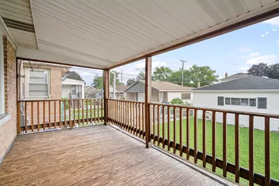 7433 N Oriole Avenue, Chicago, IL 60631 - Photo 18