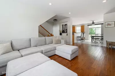 5566 Cloverdale Road, Hanover Park, IL 60133 - Photo 6