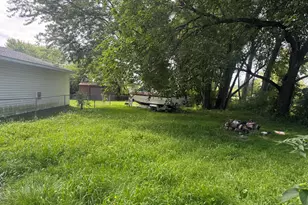 42618 N Lake Ave, Antioch, IL 60002 - Photo 2
