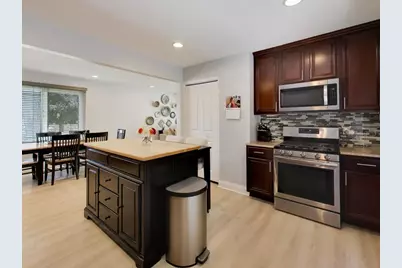 7720 W 65th Place, Bedford Park, IL 60501 - Photo 2