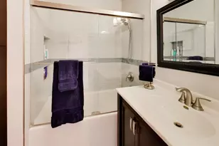 7720 W 65th Pl, Bedford Park, IL 60501 - Photo 8