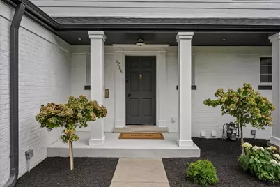 1288 Sunview Lane, Winnetka, IL 60093 - Photo 2