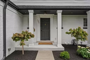 1288 Sunview Ln, Winnetka, IL 60093 - Photo 2