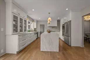 1288 Sunview Ln, Winnetka, IL 60093 - Photo 14
