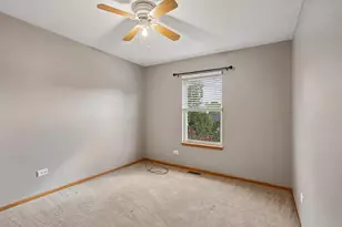 31 Kenilworth Ave, Romeoville, IL 60446 - Photo 12