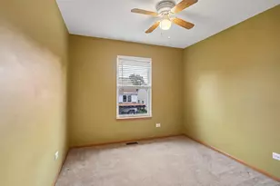 31 Kenilworth Ave, Romeoville, IL 60446 - Photo 14