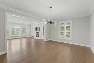 2 N Smith St, Palatine, IL 60067 - Photo 8