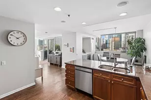 1515 S Prairie Ave, Chicago, IL 60605 - Photo 8