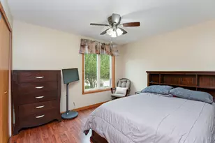 950 Dunham Dr, West Chicago, IL 60185 - Photo 12