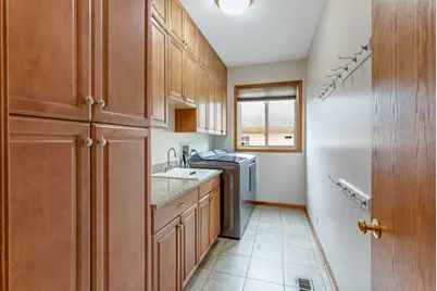 950 Dunham Drive, West Chicago, IL 60185 - Photo 8